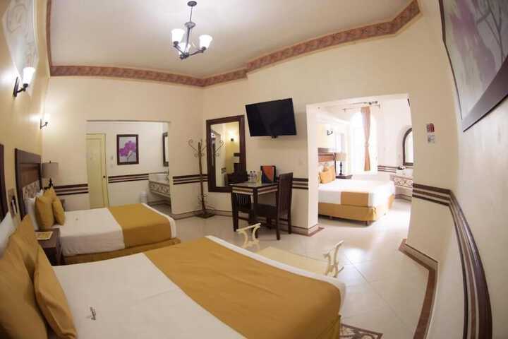 Room 15 of 48