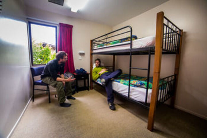 Room 13 of 40