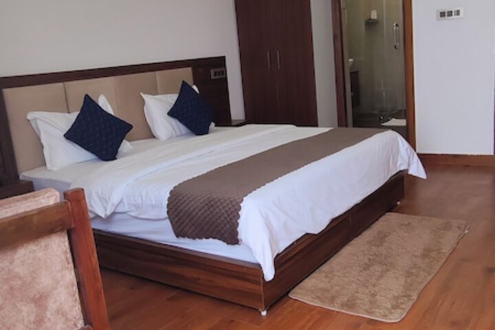 Room 19 of 53