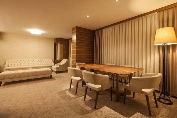 Room 21 of 66