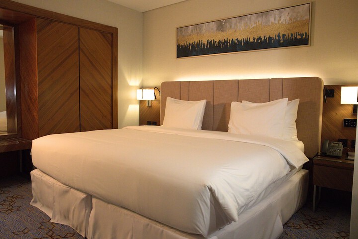 Room 6 of 17