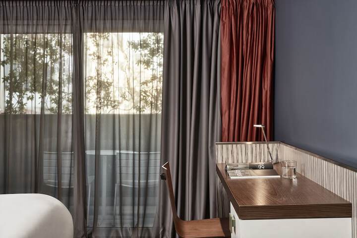 Room 41 of 84