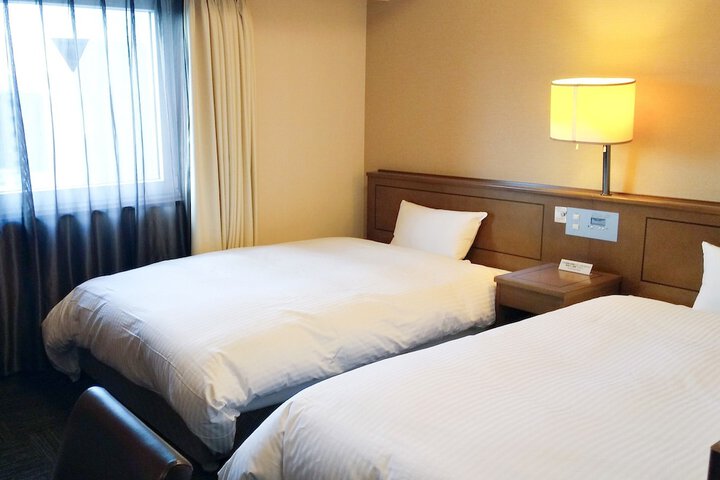 Room 5 of 22