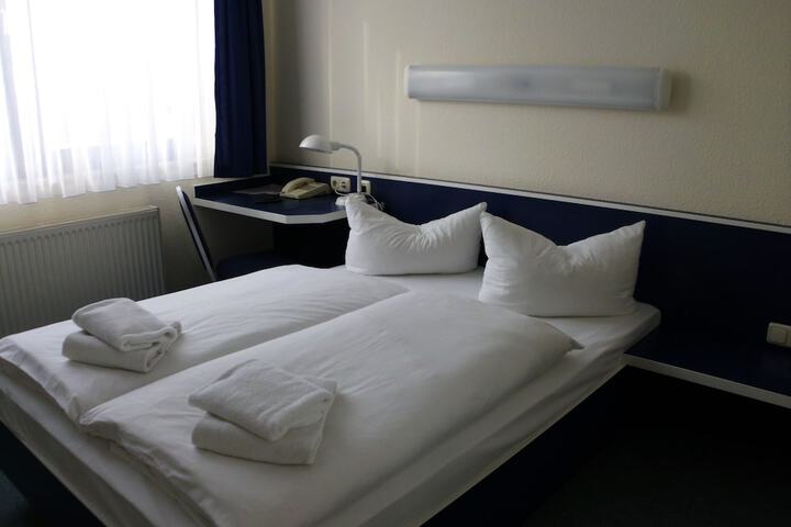 Room 3 of 11