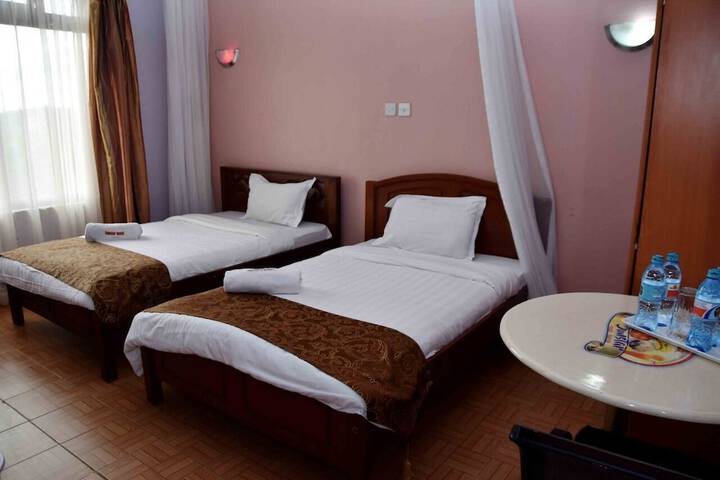 Room 9 of 96