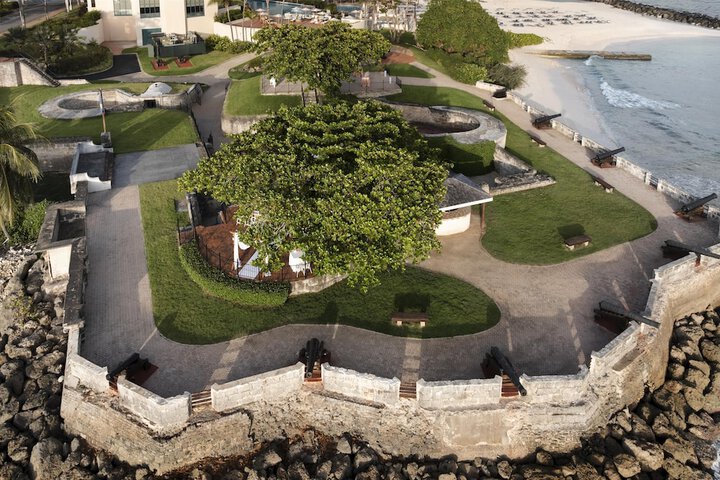Hotel Exterior 204 of 237