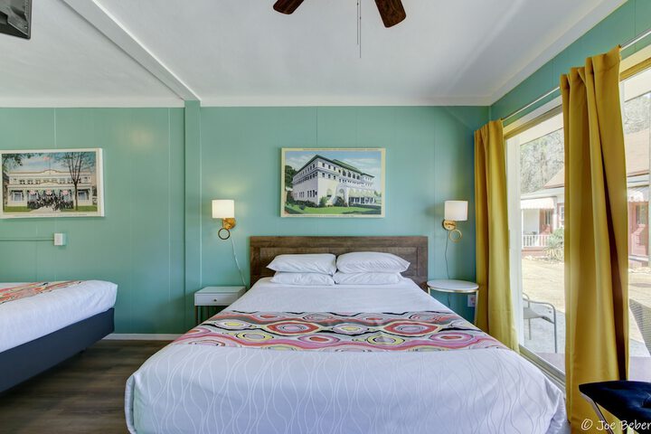 Classic Room 2 Queen Beds (10 of 12)
