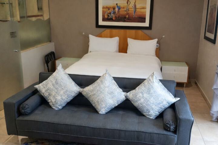 Room 10 of 40