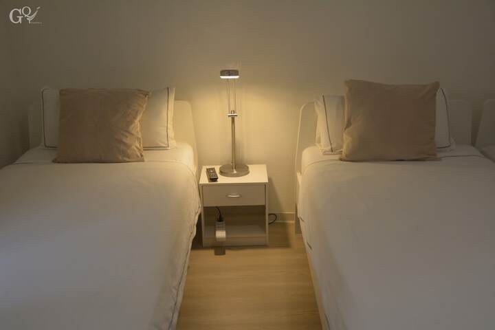 Room 14 of 80