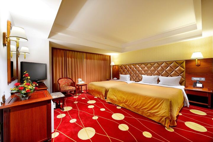 Room 10 of 81