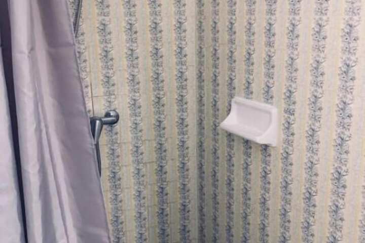 Room 32 of 45