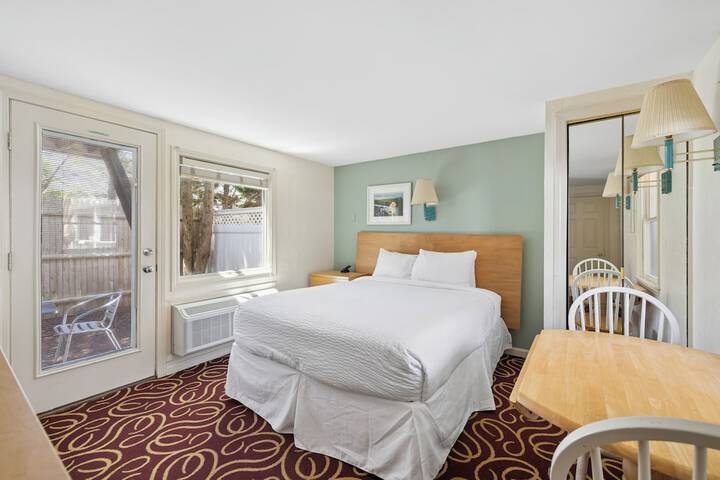 Room 50 of 112