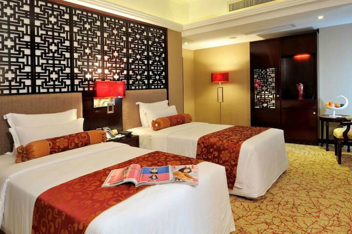Room 5 of 47