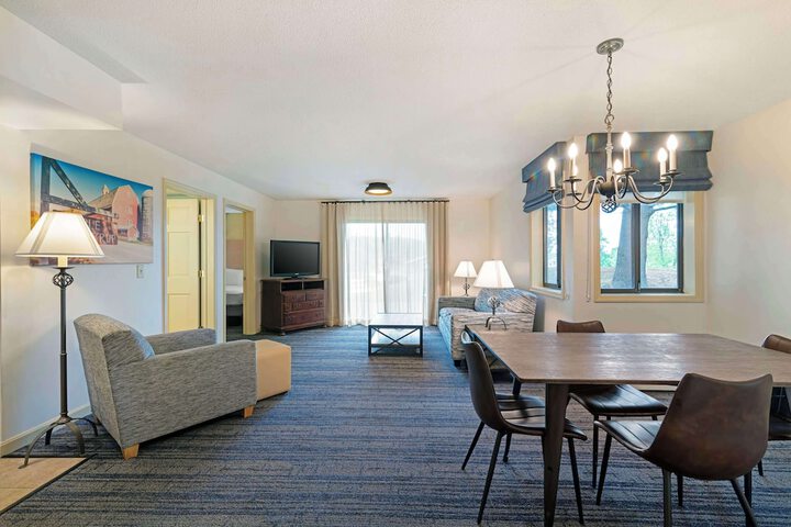 Suite 1 King Bed Second Floor Sofa Bed Kitchen Separate Living Area WiFi Full Breakfast (29 of 34)
