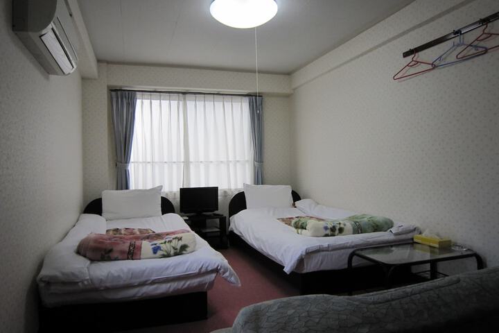 Room 7 of 36