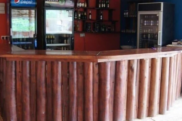 Lounge 11 of 21