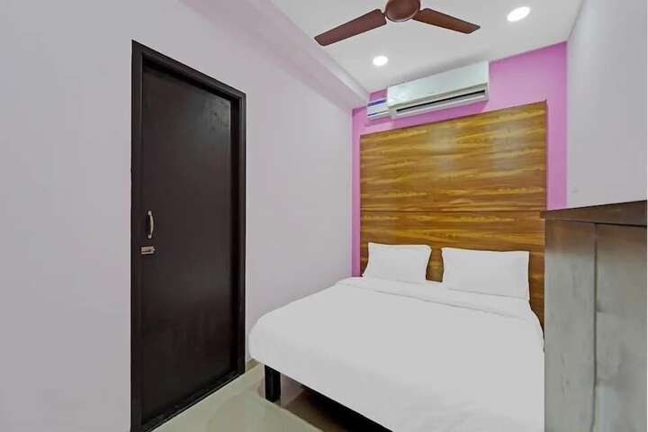 Room 2 of 7