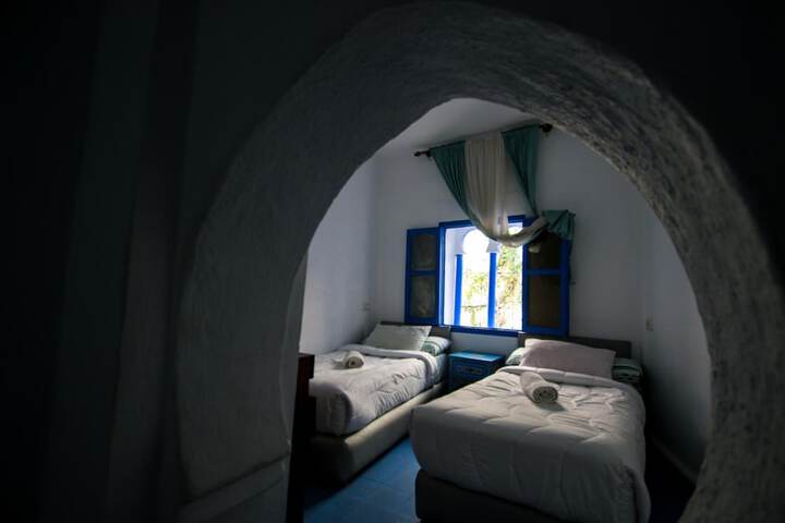 Room 16 of 51