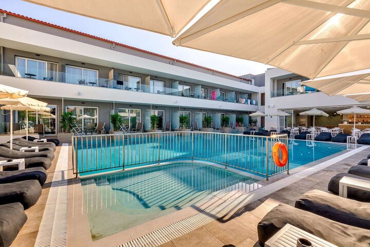 Pool 64 of 115