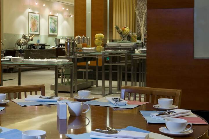 Dining Photos