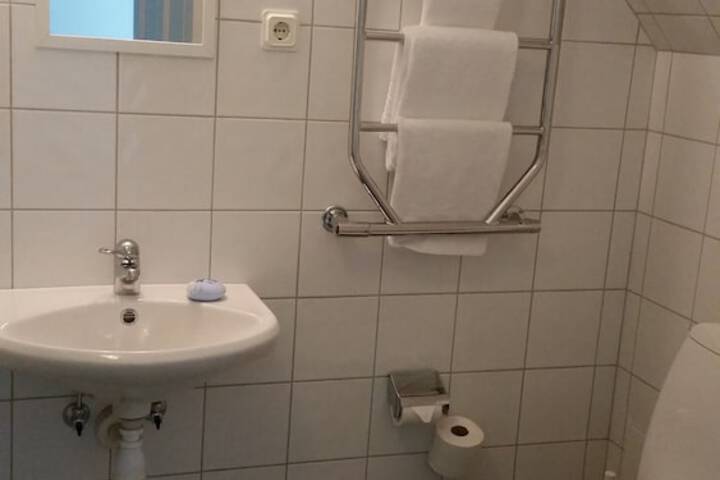 Room 54 of 83