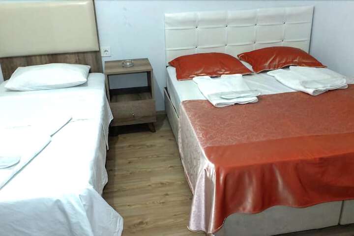 Room 2 of 16