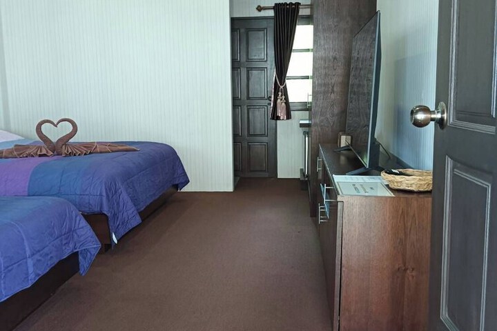 Room 5 of 30