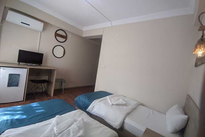Room 17 of 48