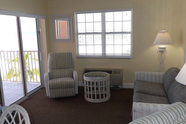Room 156 of 229