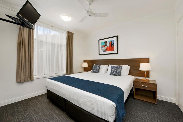 Room 6 of 26