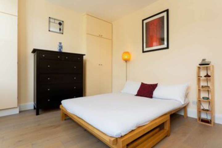 Room 18 of 24