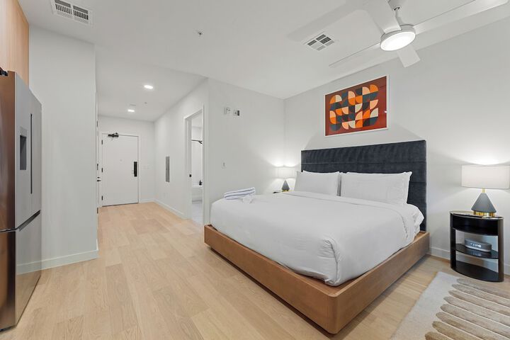 Room 11 of 184