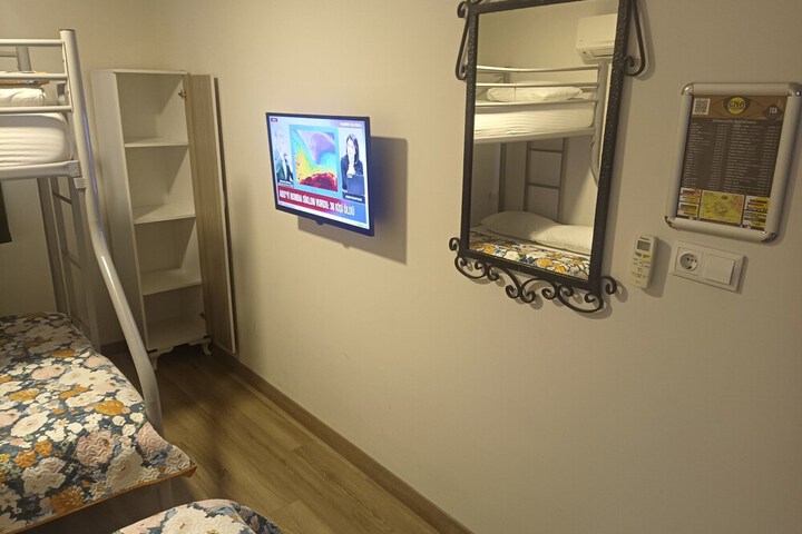 Room 38 of 125