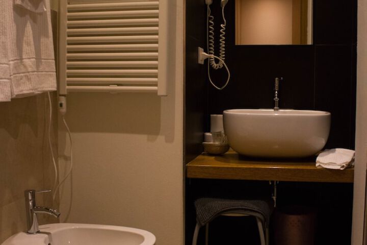 Room 21 of 45