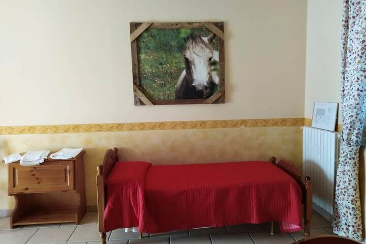 Room 6 of 11