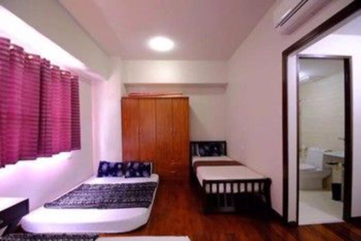 Room 52 of 127