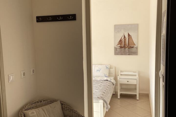 Room 32 of 78