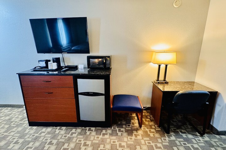 Room 14 of 32