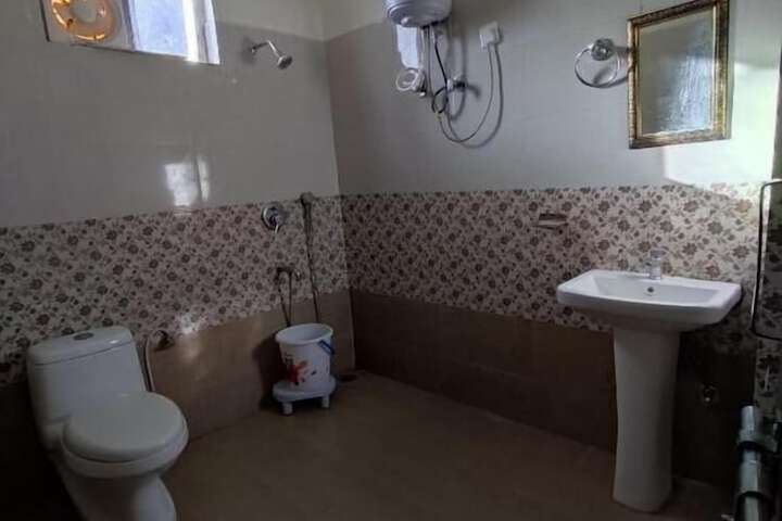 Room 2 of 14