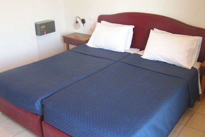 Room 3 of 61