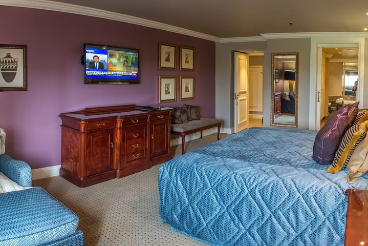 Room 30 of 51