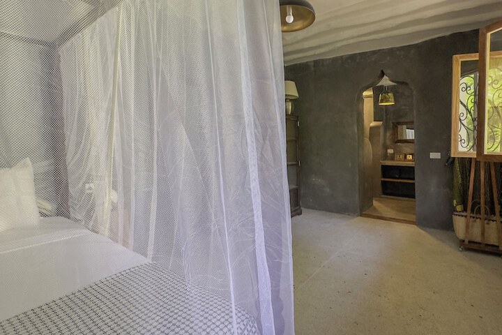Room 15 of 89