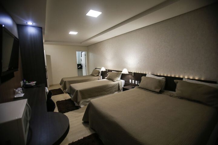 Room 8 of 87