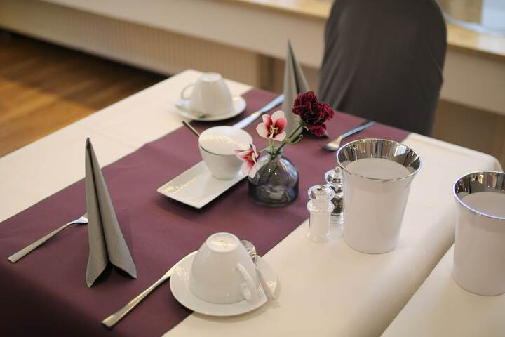 Breakfast/Coffee Service 32 of 48