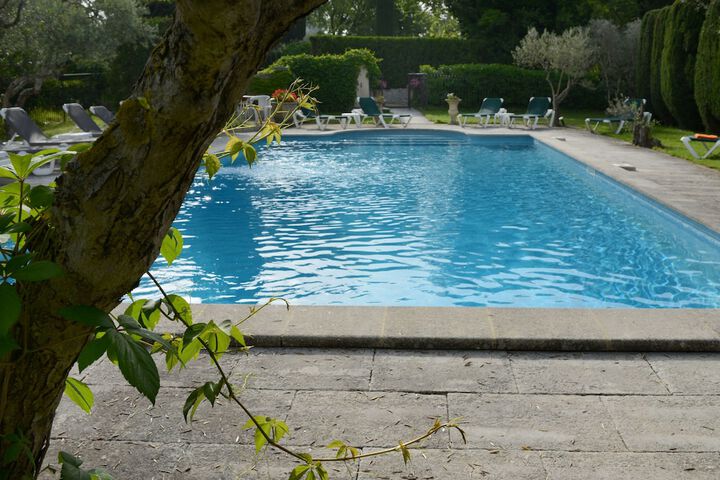Pool 50 of 85