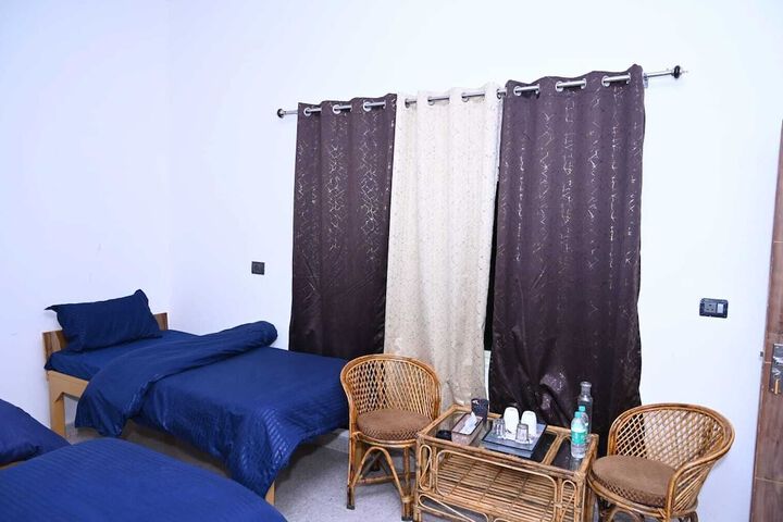 Room 14 of 26