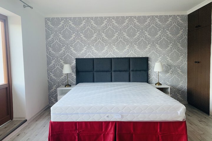 Room 22 of 37