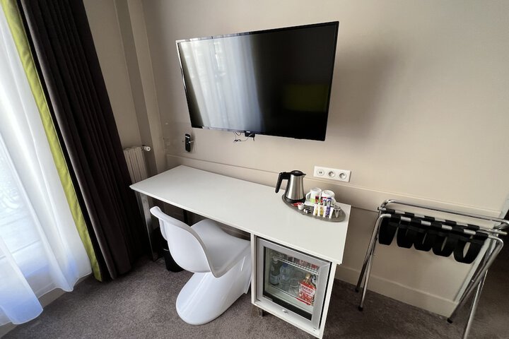 Room 30 of 92
