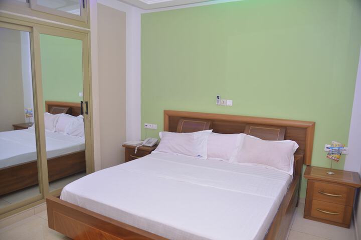 Room 5 of 31