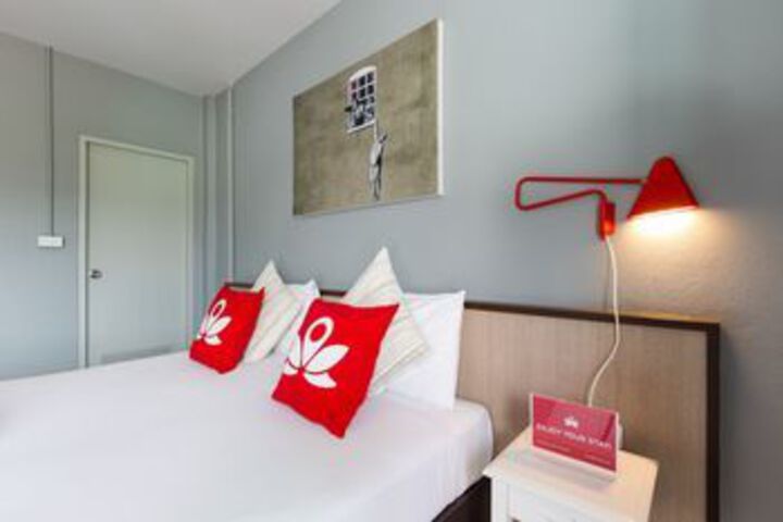 Room 14 of 22